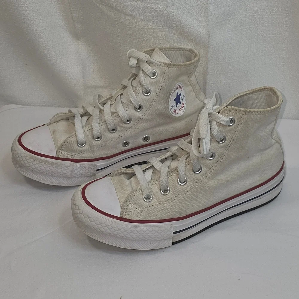 Converse Chuck Taylor EVA Lift High Top Platform Youth Size 2 Sneakers 372860F
